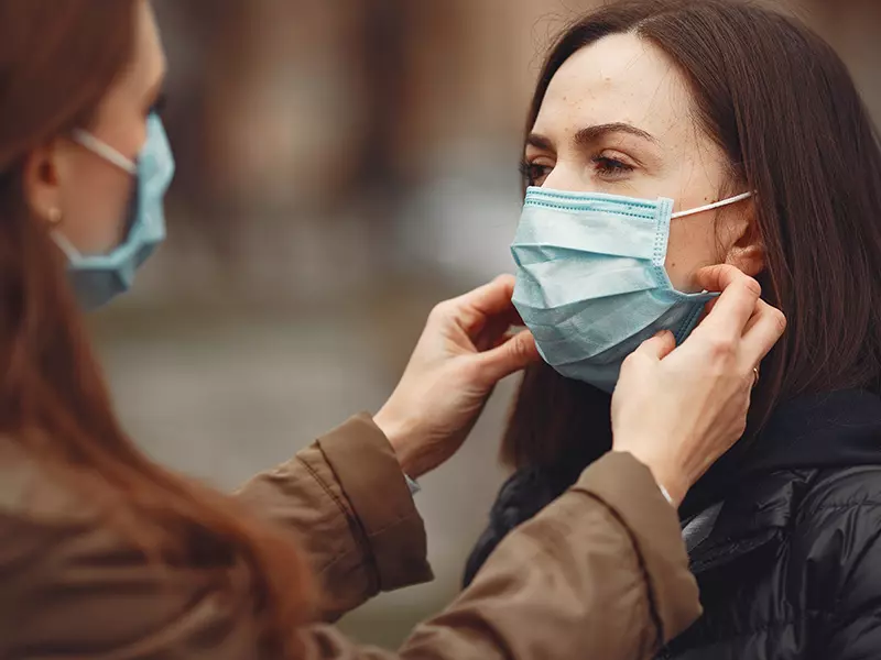 Donación de líneas e hilos para la producción de mascarillas durante la pandemia del covid-19.