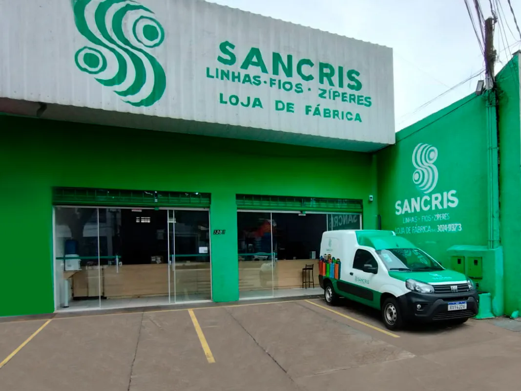 Tienda fábrica SANCRIS en Maringá, Paraná. Tienda de hilos y cierres con altos estándares de calidad, entrega rápida y servicio puntual.