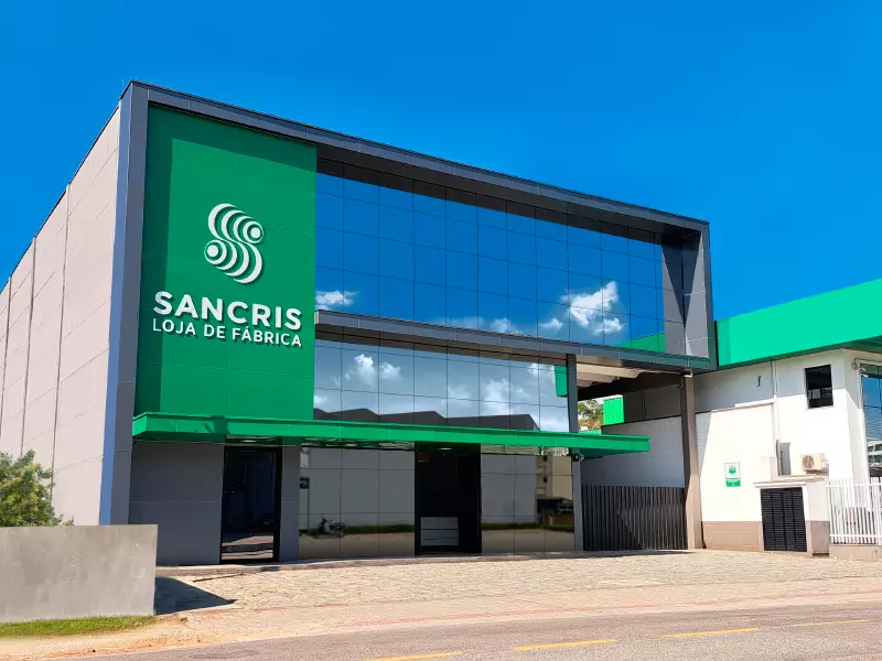 Nueva tienda de fábrica SANCRIS en Brusque, Santa Catarina. Tienda de hilos y cremalleras con altos estándares de calidad, entrega rápida y servicio puntual.